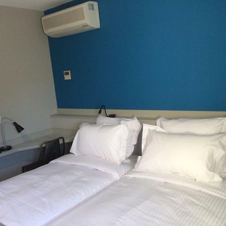 Hotel Azur แอกด์ ภายนอก รูปภาพ