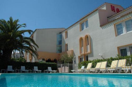 Hotel Azur แอกด์ ภายนอก รูปภาพ