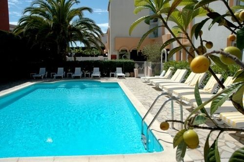 Hotel Azur แอกด์ ภายนอก รูปภาพ
