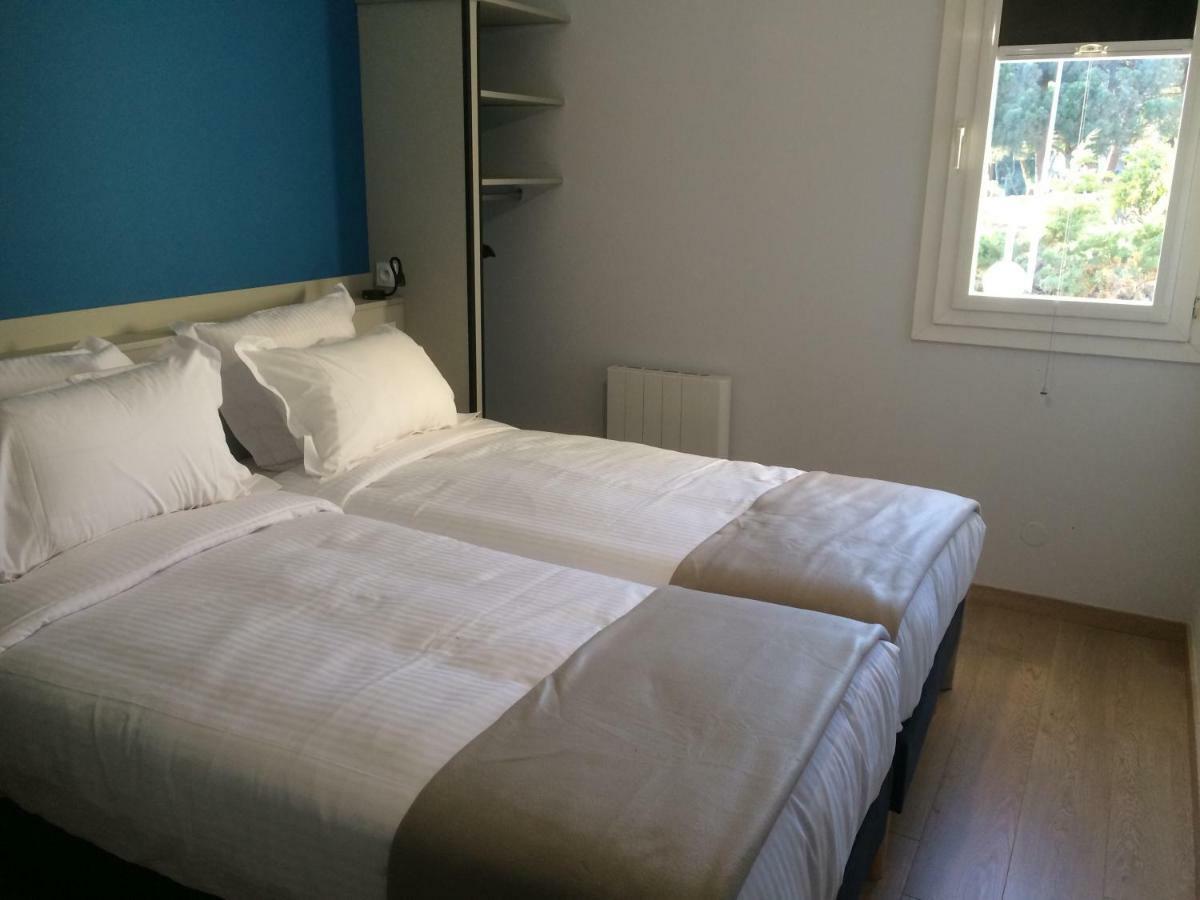 Hotel Azur แอกด์ ภายนอก รูปภาพ